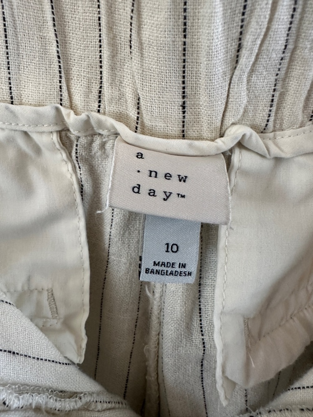 A New Day Linen Blend Pinstripe Cropped Pants Size 10 Cream Black Striped - Picture 7 of 8